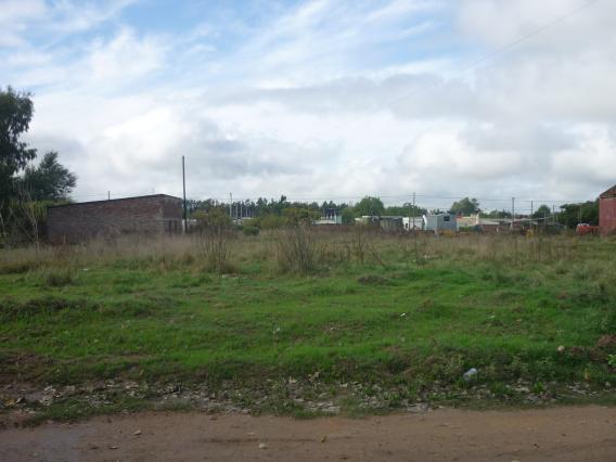 3 Lotes de Terreno Baldios (barrio Esc. N11)