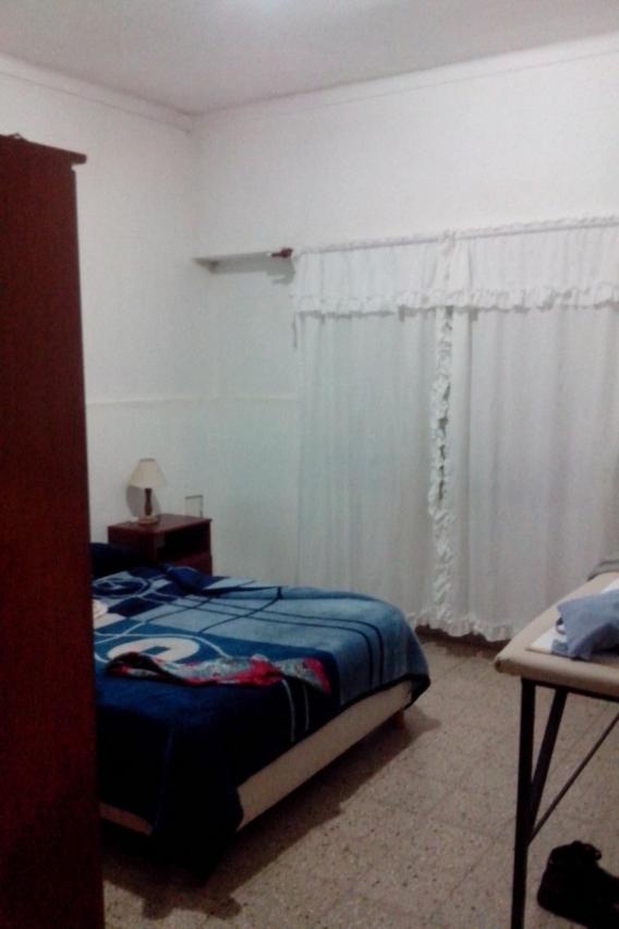 CASA CON DEPARTAMENTO