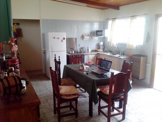 CASA CENTRICA A 100 MTS. AVDA. MITRE