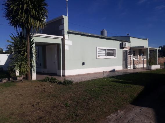 CASA RECICLADA C/AMPLIO PARQUE