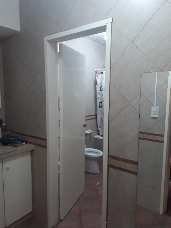 CASA RECICLADA C/AMPLIO PARQUE